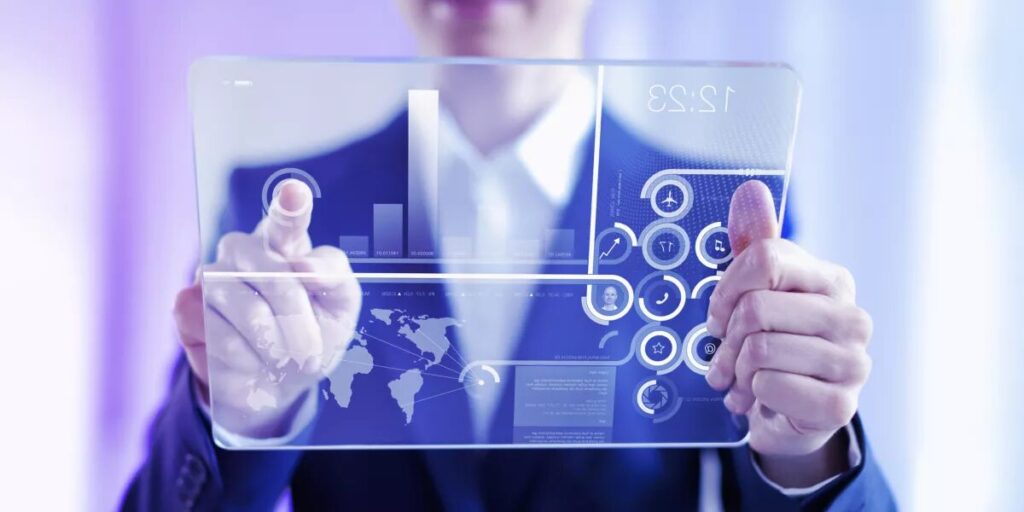 KPMG:データ分析やトランスフォーメーション支援など多角的なサービスを提供