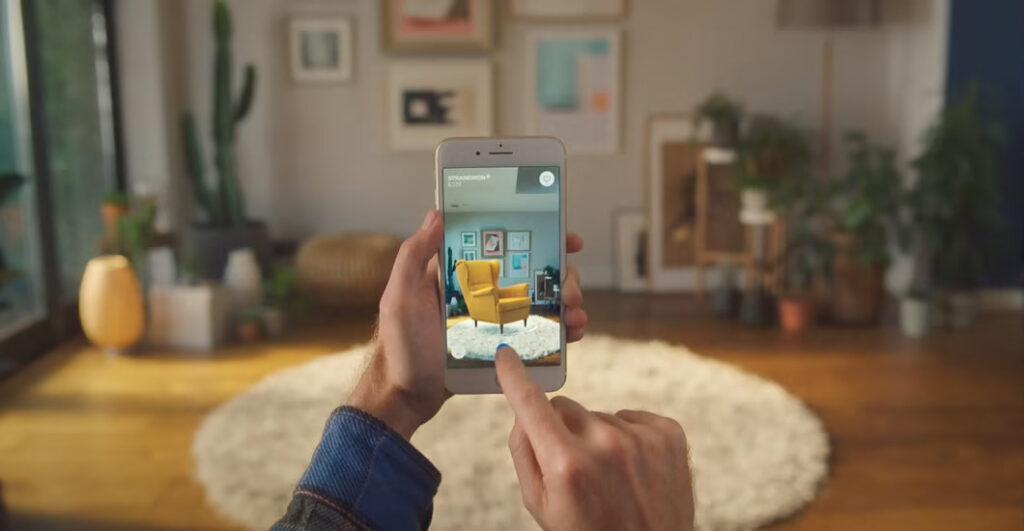 家具業界：IKEAが自宅の部屋で家具を自由にレイアウト可能なアプリを提供
